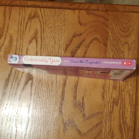 Confectionately Yours by Lisa Papademetriou Save the Cupcake! & Taking the Cake! - Picture 9 of 9